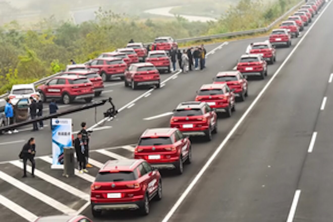 Must-see video: new driverless cars world record set in China