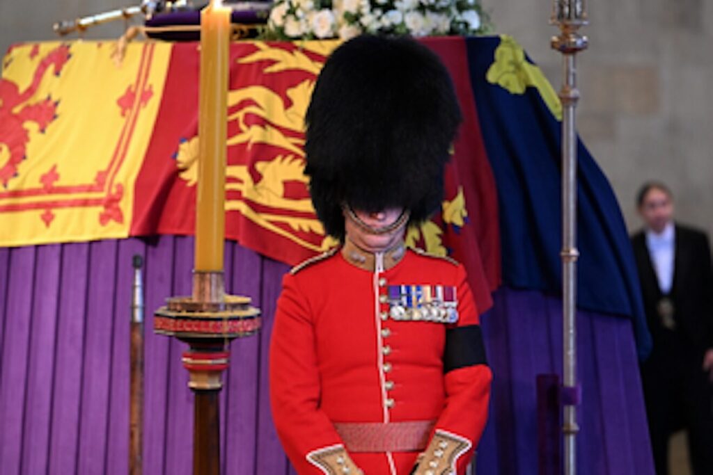Self-driving sector pays tribute to The Queen