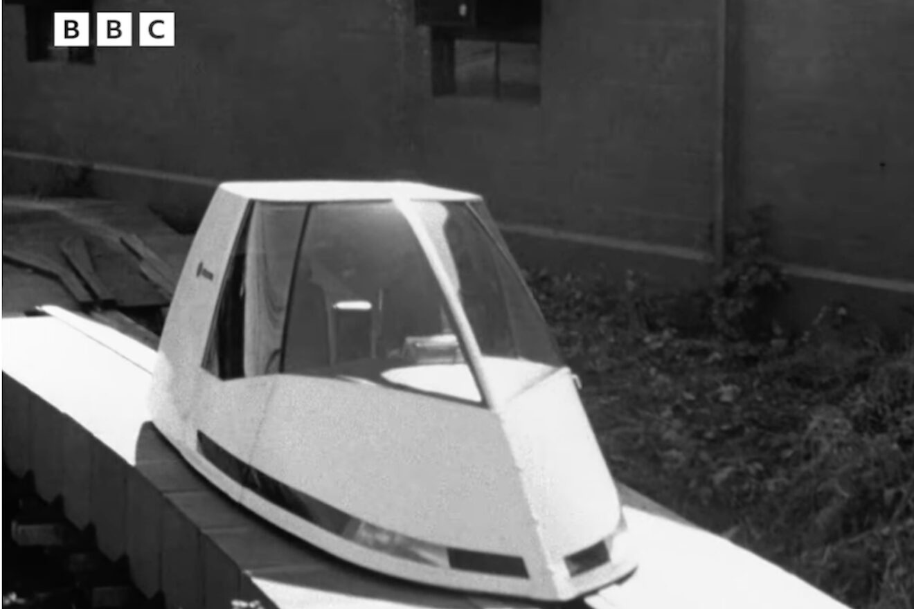 Cars of the Past: BBC's 1967 report on self-driving Alden staRRcar