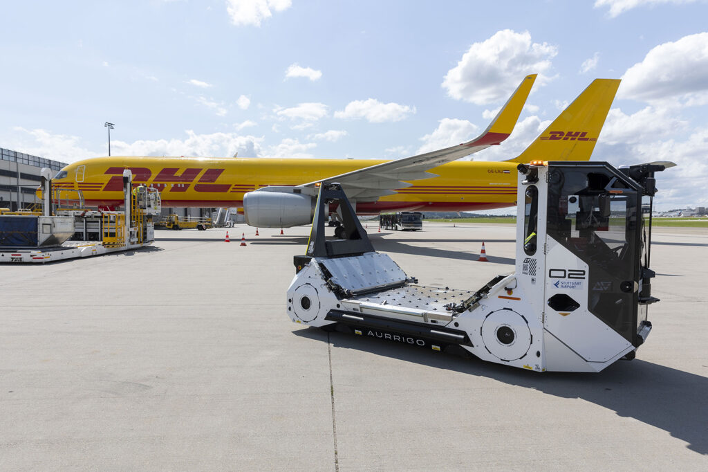 Auto-DollyTug at Stuttgart (pic credit: Leif Piechowski)
