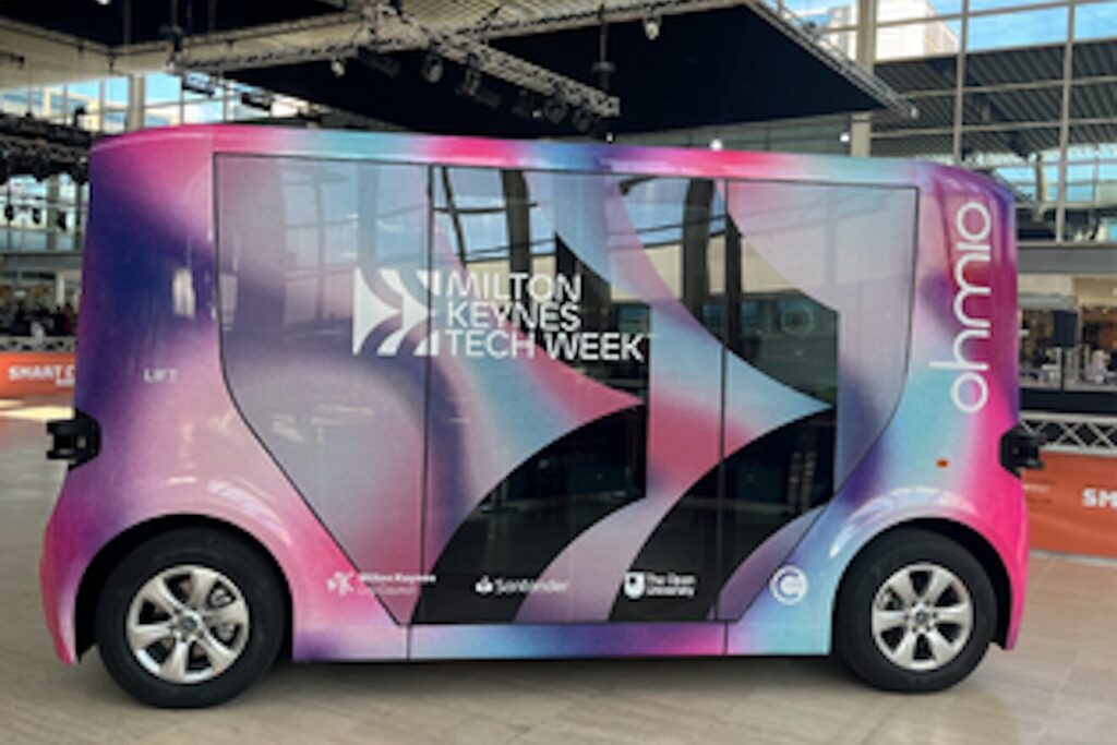 On-road UK self-driving experience: Ohmio LIFT in Milton Keynes, 25 Sep 2025