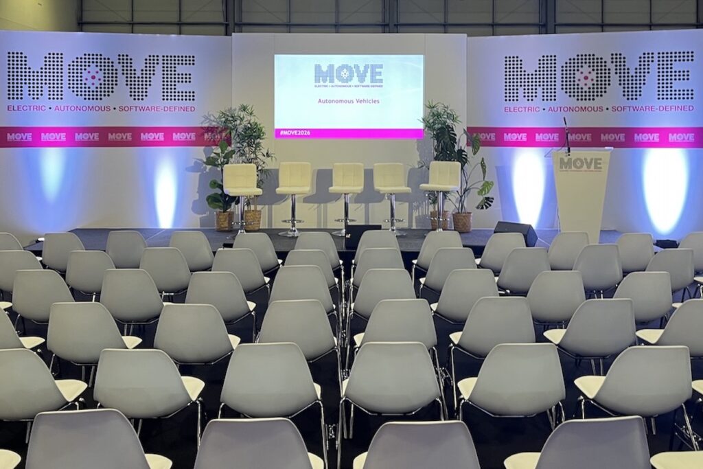 MOVE26_main1